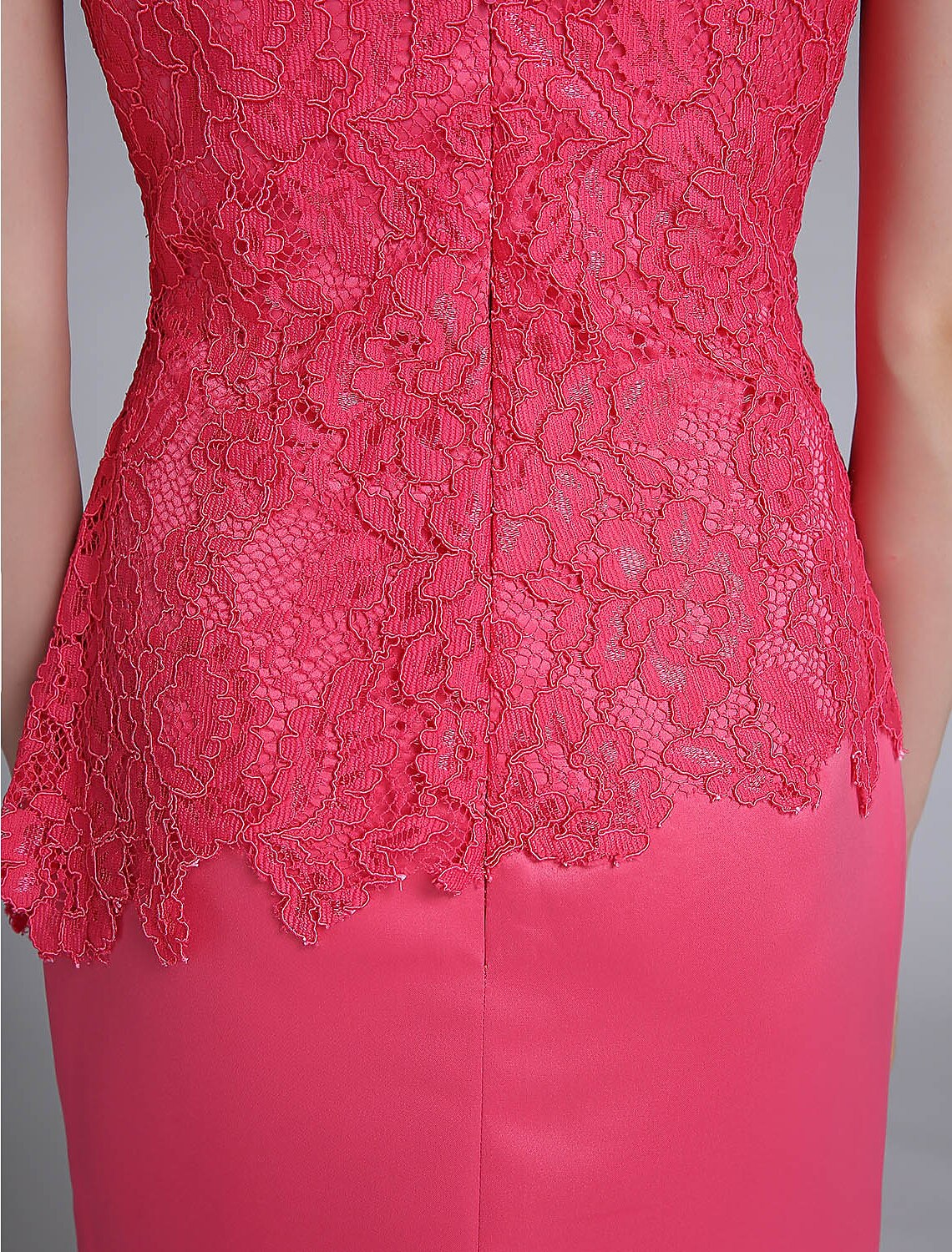 Meerjungfrau/Trompete Kleid für die Brautmutter Elegant V-Ausschnitt Sweep/Pinsel Schleppe Satin Spitze Kurzarm Nein mit Spitze