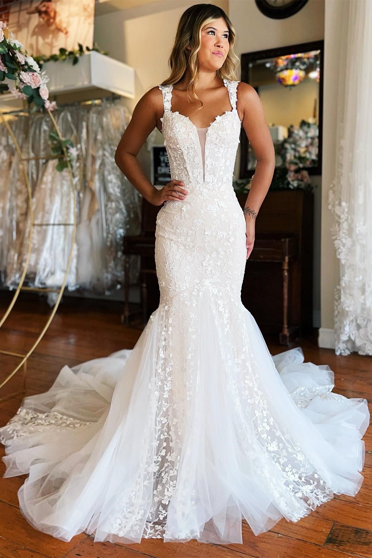 White Lace Mermaid Sweetheart Strap Low Back Train Wedding Dress
