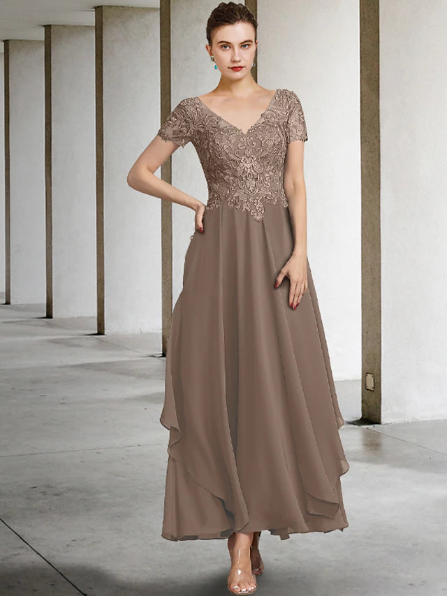 A-Line Mother of the Bride Dress Plus Size Elegant V Neck Ankle Length Chiffon Lace Short Sleeve with Appliques