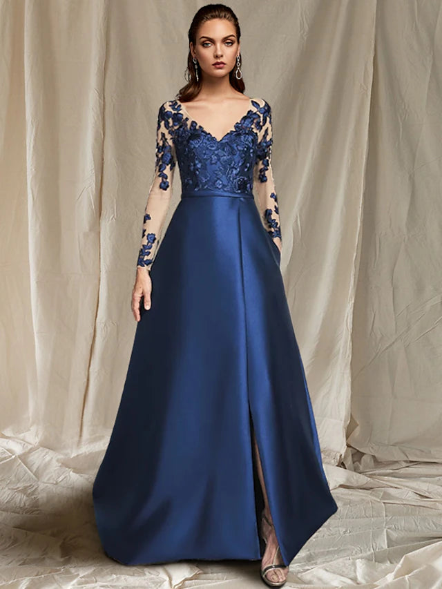 A-Line Mother of the Bride Dress Plus Size Elegant V Neck Floor Length Satin Lace Tulle Long Sleeve with Appliques Split Front