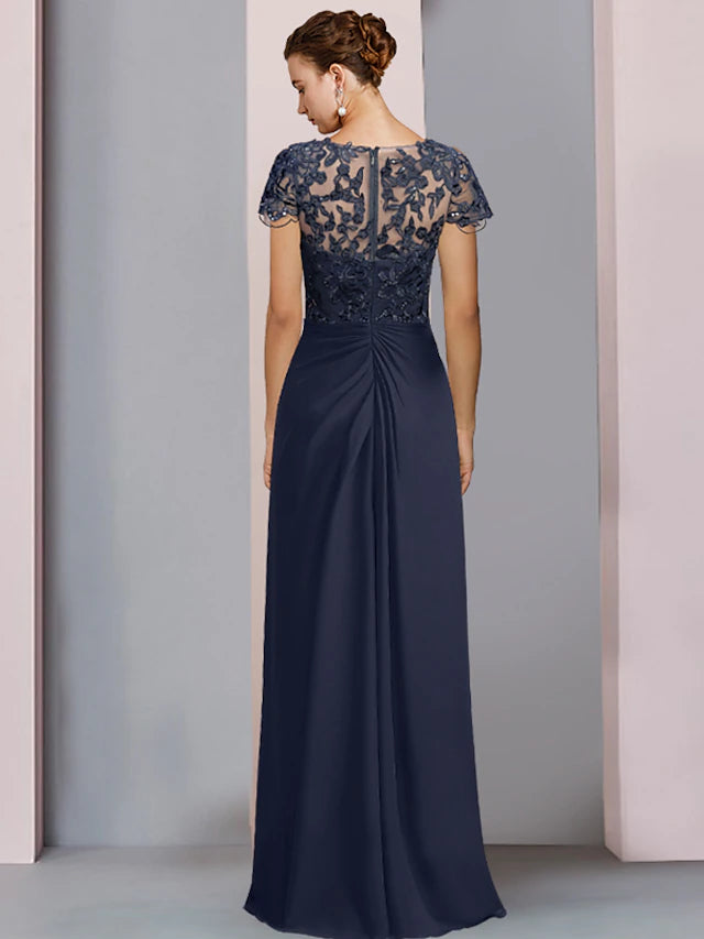 Sheath / Column Mother of the Bride Dress Formal Luxurious Elegant Scoop Neck Floor Length Chiffon Lace Short Sleeve with Sequin Appliques
