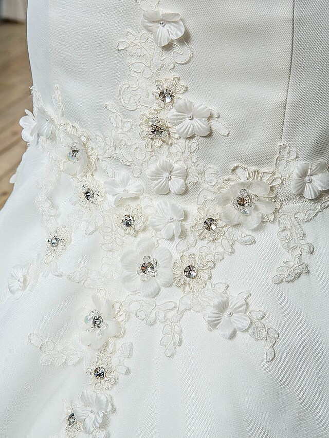 Brautkleider One-Shoulder Hofschleppe Tüll Ärmellos mit Perlen Applikationen Blume