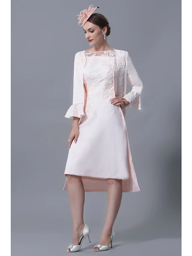 Mother of the Bride Dress Plus Size Elegant Jewel Neck Knee Length Polyester Short Sleeve with Lace