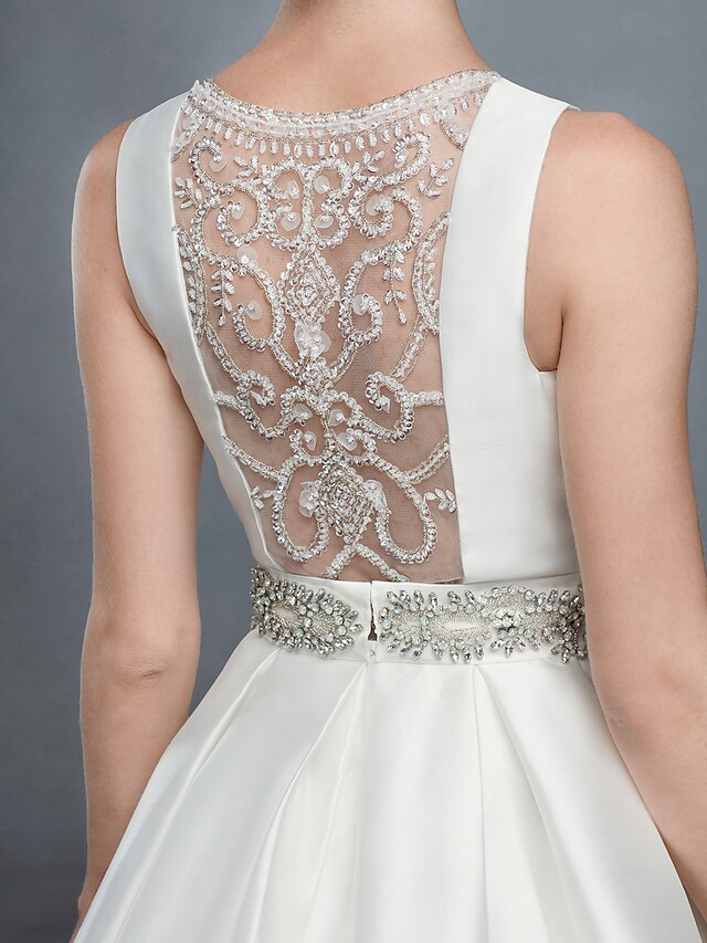 Ballkleid Brautkleider Bateau-Ausschnitt Hofschleppe Spitze Satin Normale Träger Formal Rückenfrei mit Spitze Schärpe Band Perlenbesatz