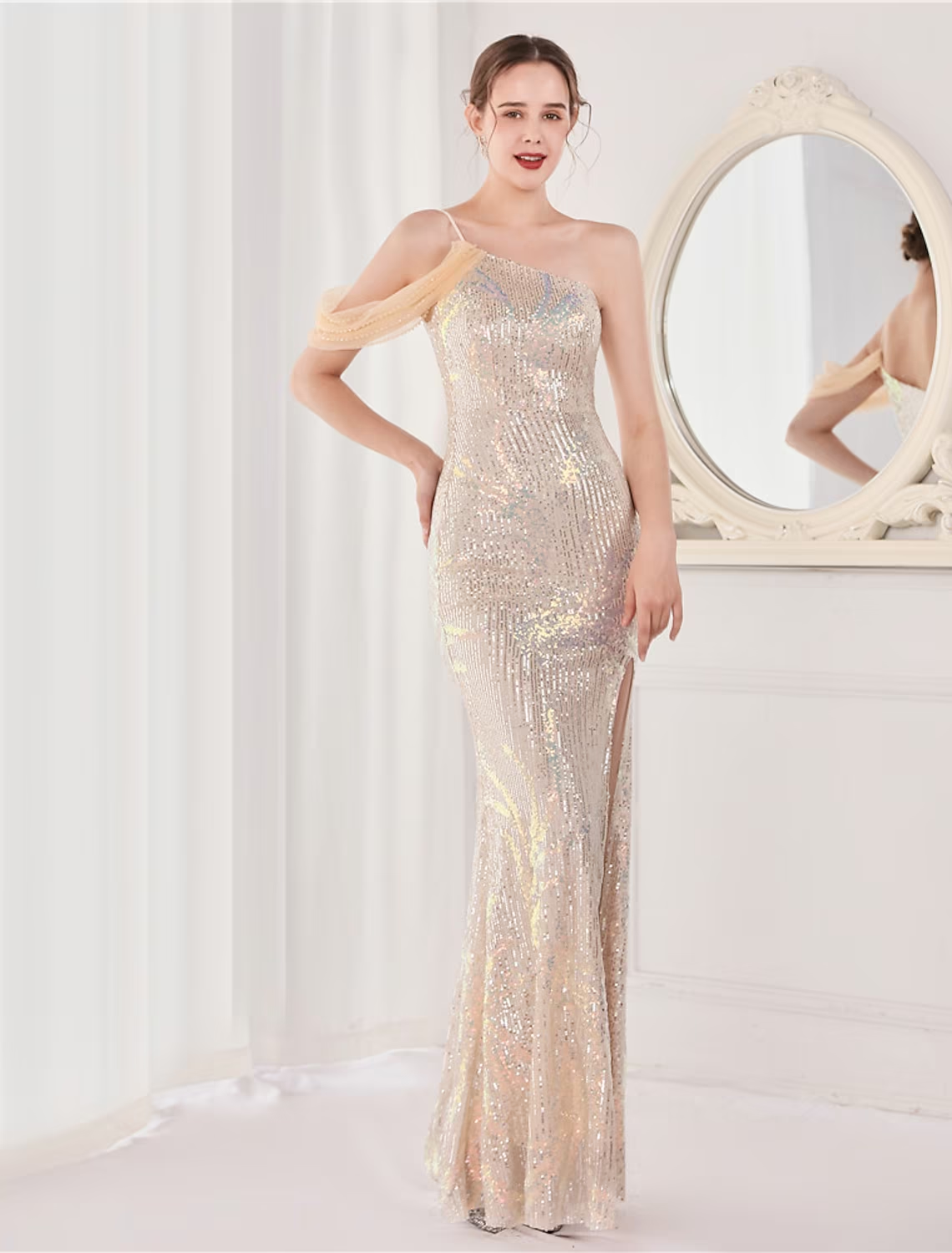 Mermaid / Trumpet Evening Gown Elegant Dress Wedding Guest Floor Length Sleeveless Spaghetti Strap Sequined V Back with Sequin Slit