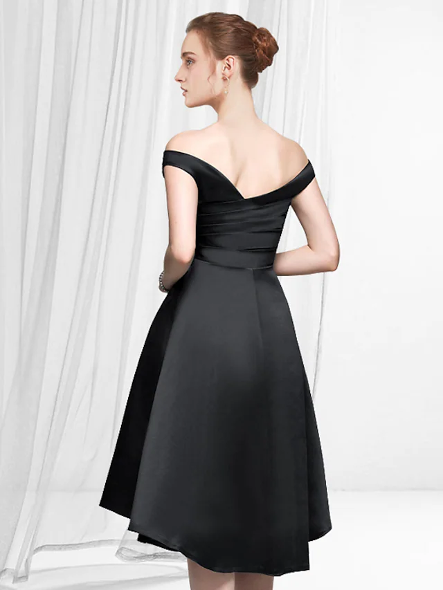 Chic sleeveless asymmetrical satin party dress.