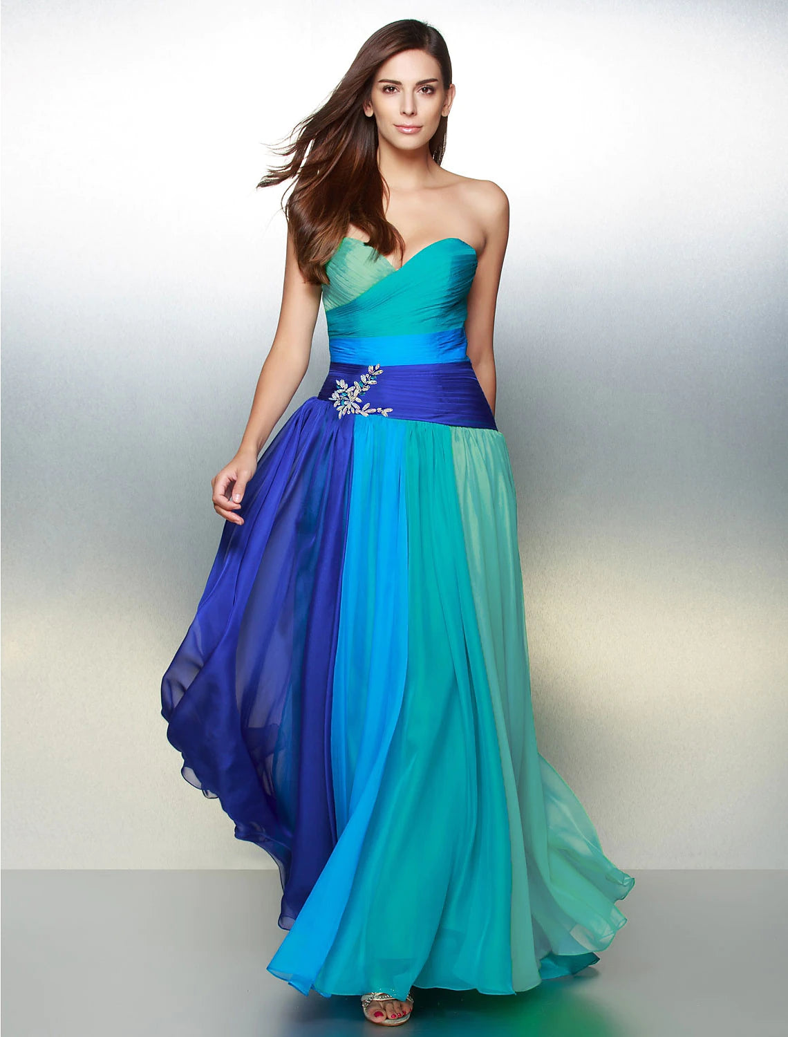 Elegant A-Line color block chiffon dress with sweetheart neckline.