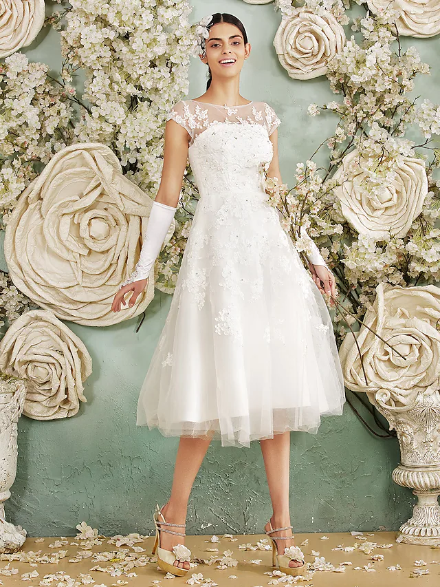 Back view of the elegant chiffon wedding dress with halter neck.