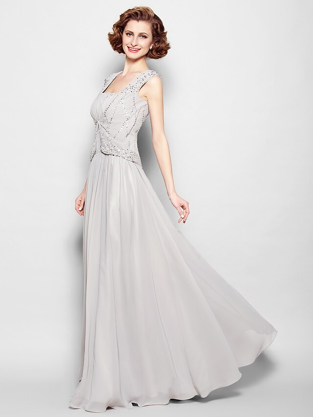 Back view of the floor-length Mother of the Bride dress.