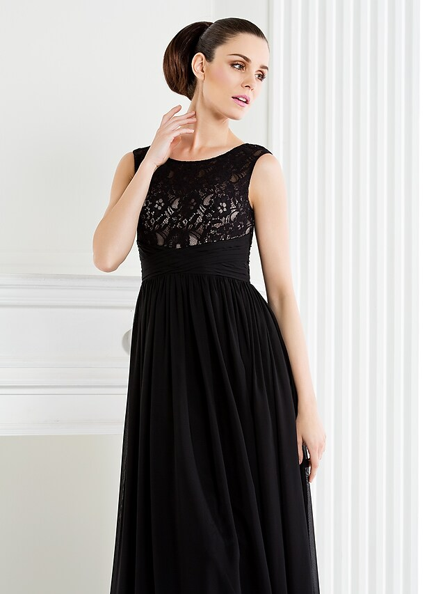 Full view of a sophisticated Mother of the Bride dress.