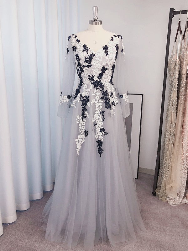 Side view of elegant A-Line V-Neck Tulle Prom Dress.