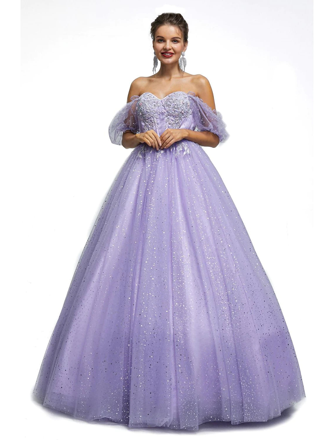 Elegant ball gown quinceanera dress with sweetheart neckline and short sleeves.