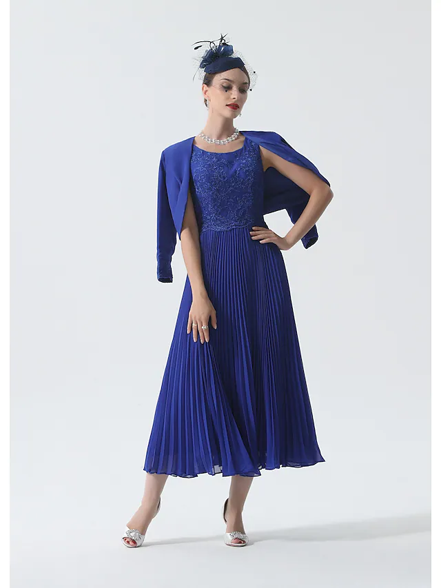 Elegant two-piece Mother of the Bride dress with scoop neck and 3/4 sleeves.