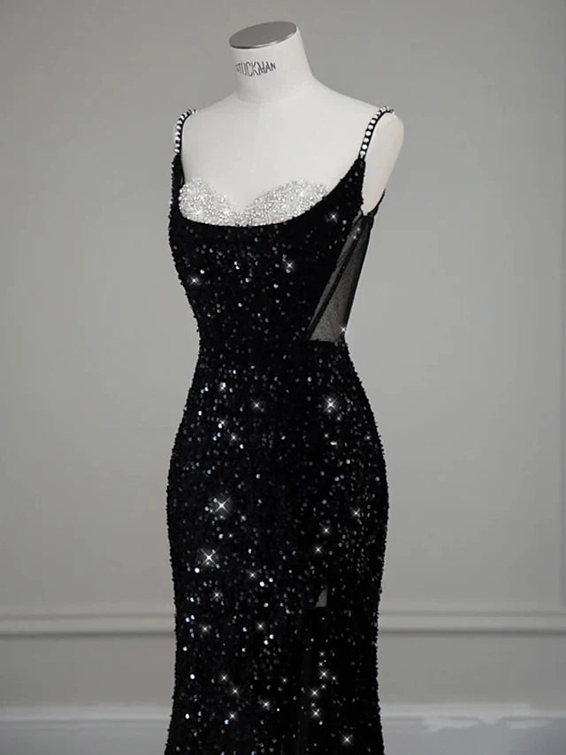 Side profile of the Mermaid Trumpet silhouette, highlighting the graceful flare.