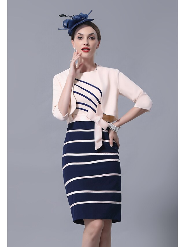 Elegant Mother of the Bride dress in satin with jewel neck and 3/4 sleeves.