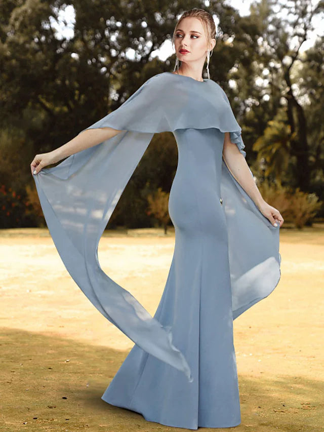 Back view of the elegant pure color sheath chiffon evening gown.