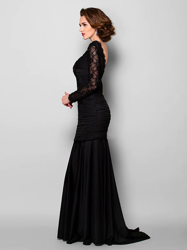 Full length view of the Mother of the Bride gown.