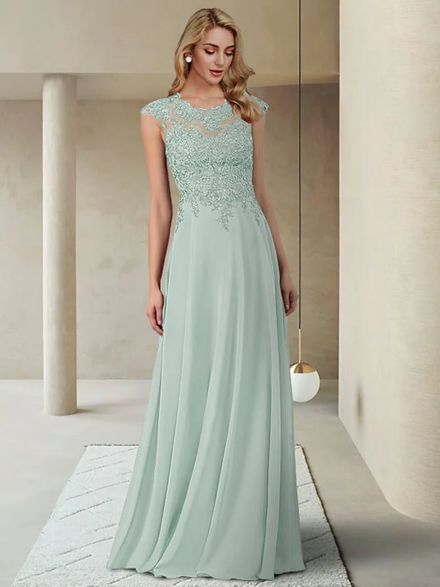 Elegant Sheath Mother of the Bride dress with jewel neck, short sleeves, pleats, and appliques.