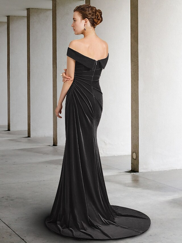 Back view of the elegant off-shoulder velvet Mother of the Bride dress.