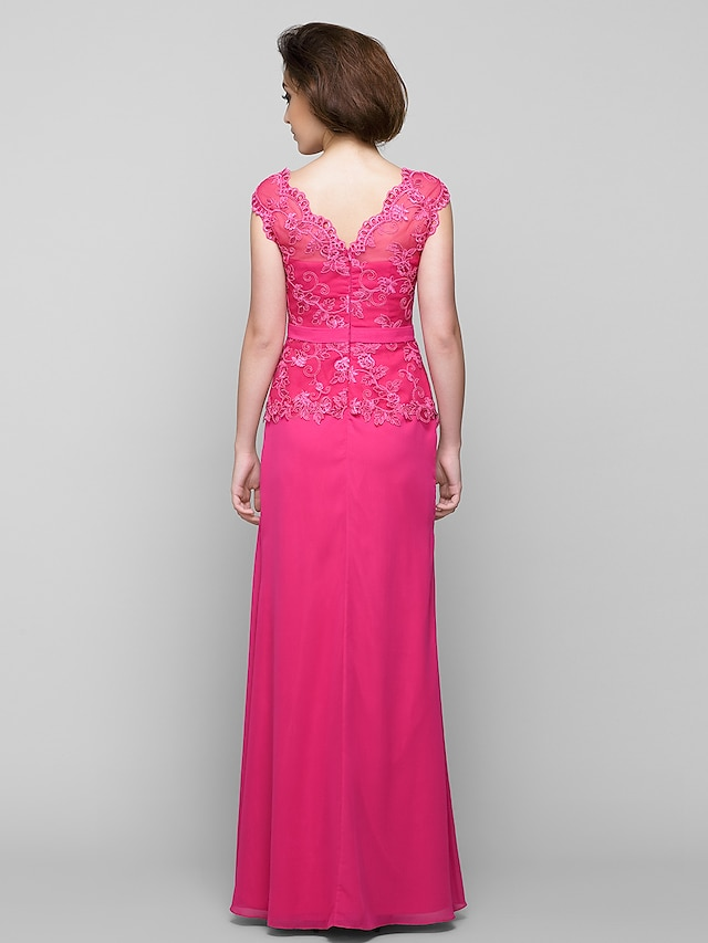 Side view of the sleeveless chiffon lace dress for Mother of the Bride.