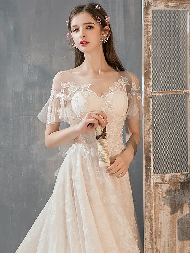 Princess A-Line Wedding Dresses Jewel Neck Court Train Lace Tulle Short Sleeve Romantic with Bow(s) Beading Appliques