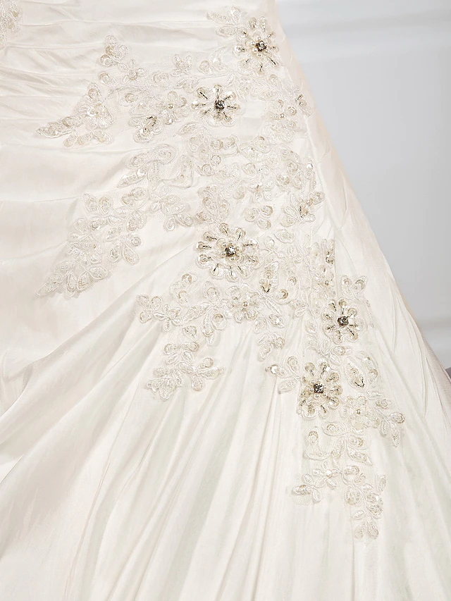 Ballkleid-Brautkleider, V-Ausschnitt, Kapellenschleppe, Taft, halbe Ärmel, durchsichtig, mit gerüschter Perlenapplikation