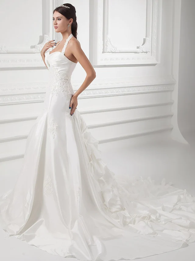 A-Line Wedding Dresses Halter Neck Court Train Taffeta Spaghetti Strap Simple Vintage Plus Size with Ruched Beading Appliques