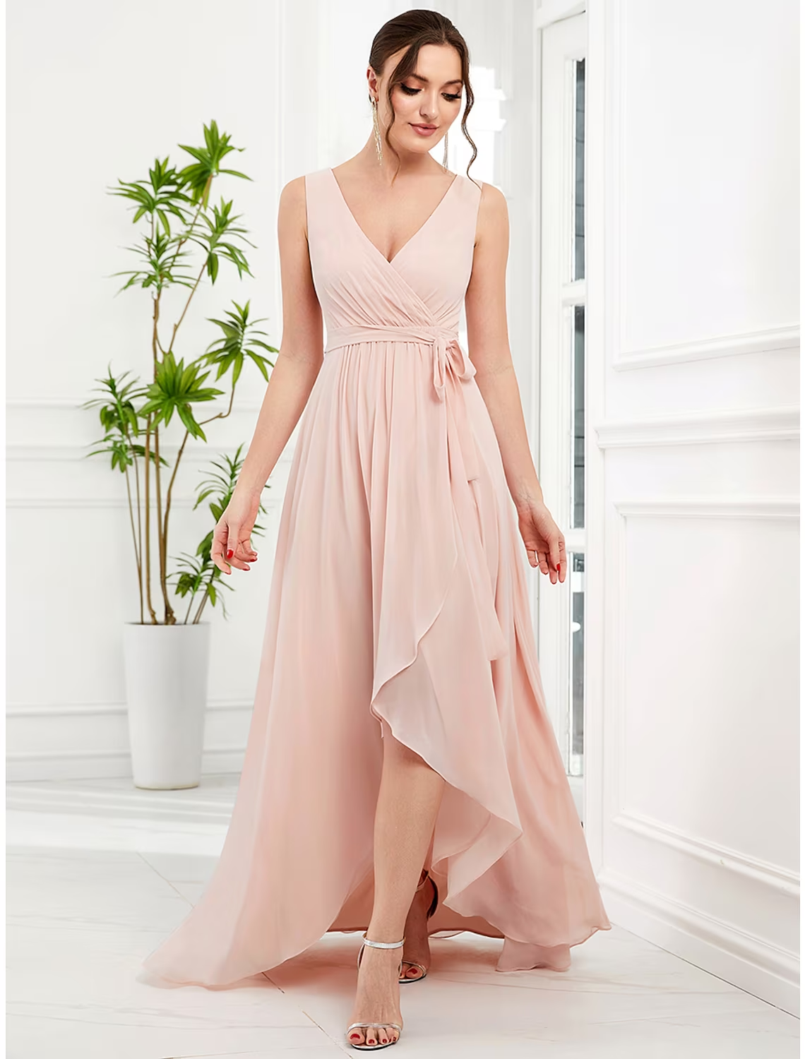 A-Linie Hochzeitsgastkleider Elegantes Kleid Partykleidung Asymmetrisch Ärmellos V-Ausschnitt Chiffon mit Rüschen Riemchen