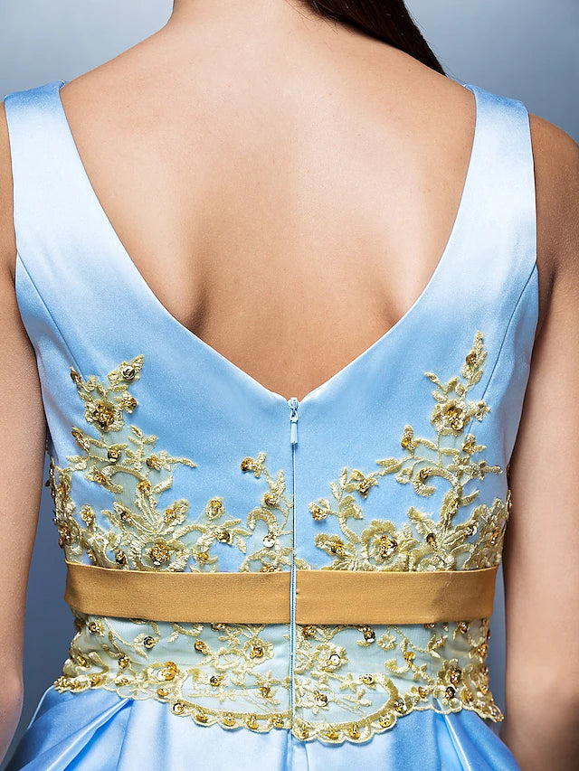 A-Linien-Partykleid für Hochzeitsgäste, knielang, ärmellos, Rundhalsausschnitt, Satin, V-Rücken mit Faltenapplikationen